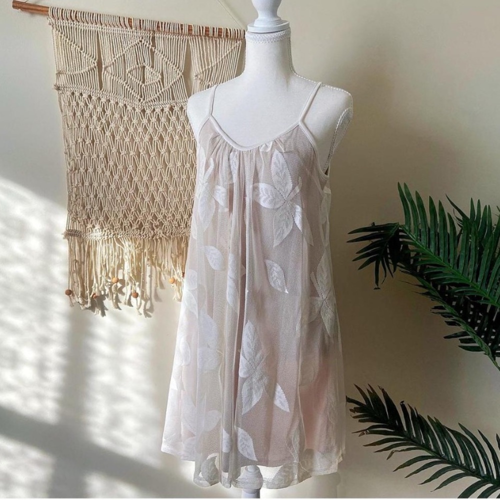 Love Fire White Floral Mesh Dress
